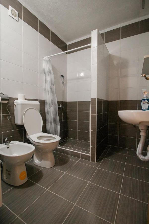 Apartments Station 科尼茨 外观 照片
