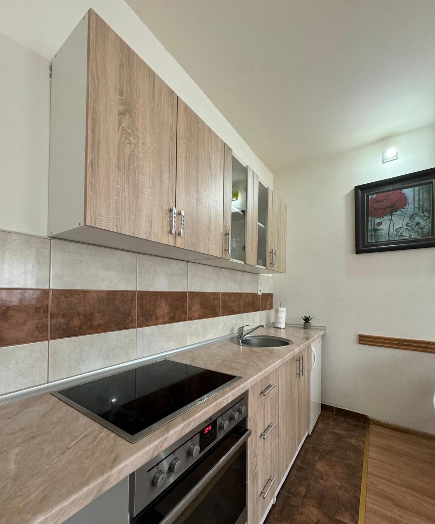 Apartments Station 科尼茨 外观 照片